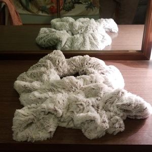 Faux fur scarf